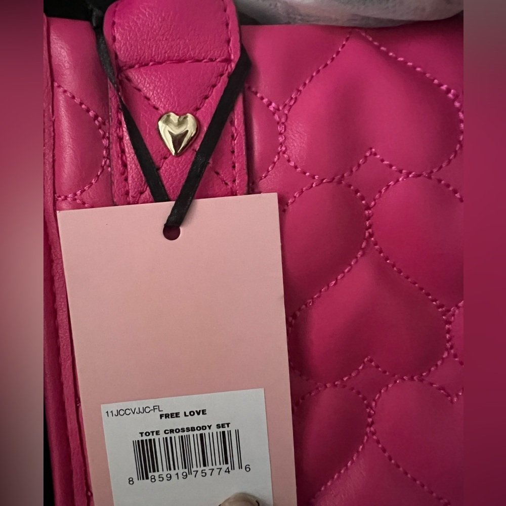 Juicy Couture Free Love Pink Quilted Heart Tote Crossbody Set New - Picture 7 of 7